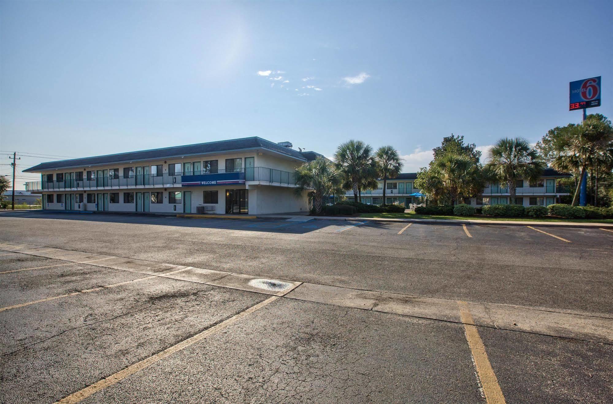 Motel 6-Valdosta, Ga - University Buitenkant foto